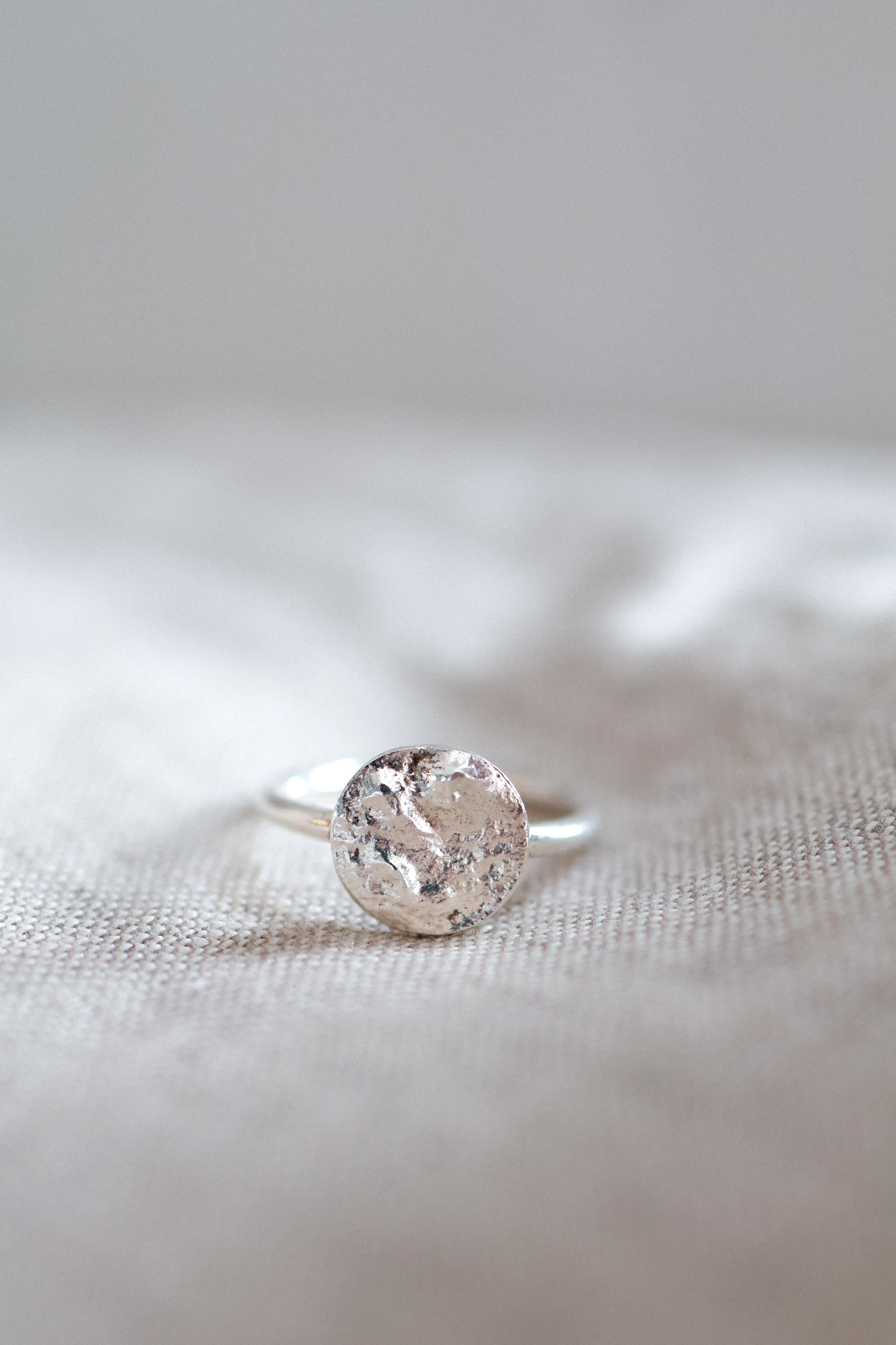 Wave ring round