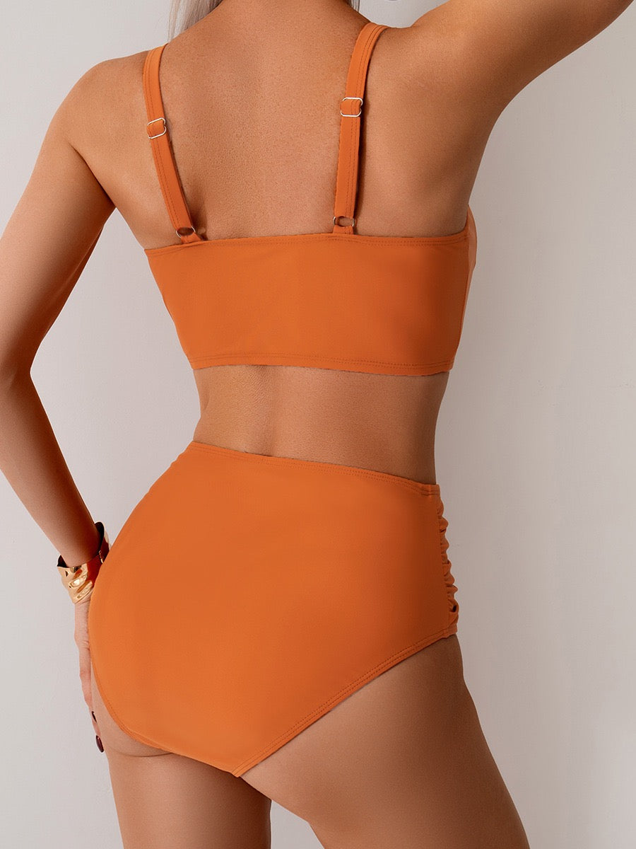 Høytlivs Bikini Sett med Twist