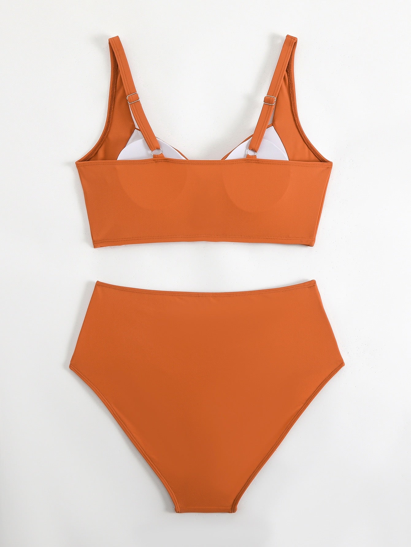 Høytlivs Bikini Sett med Twist
