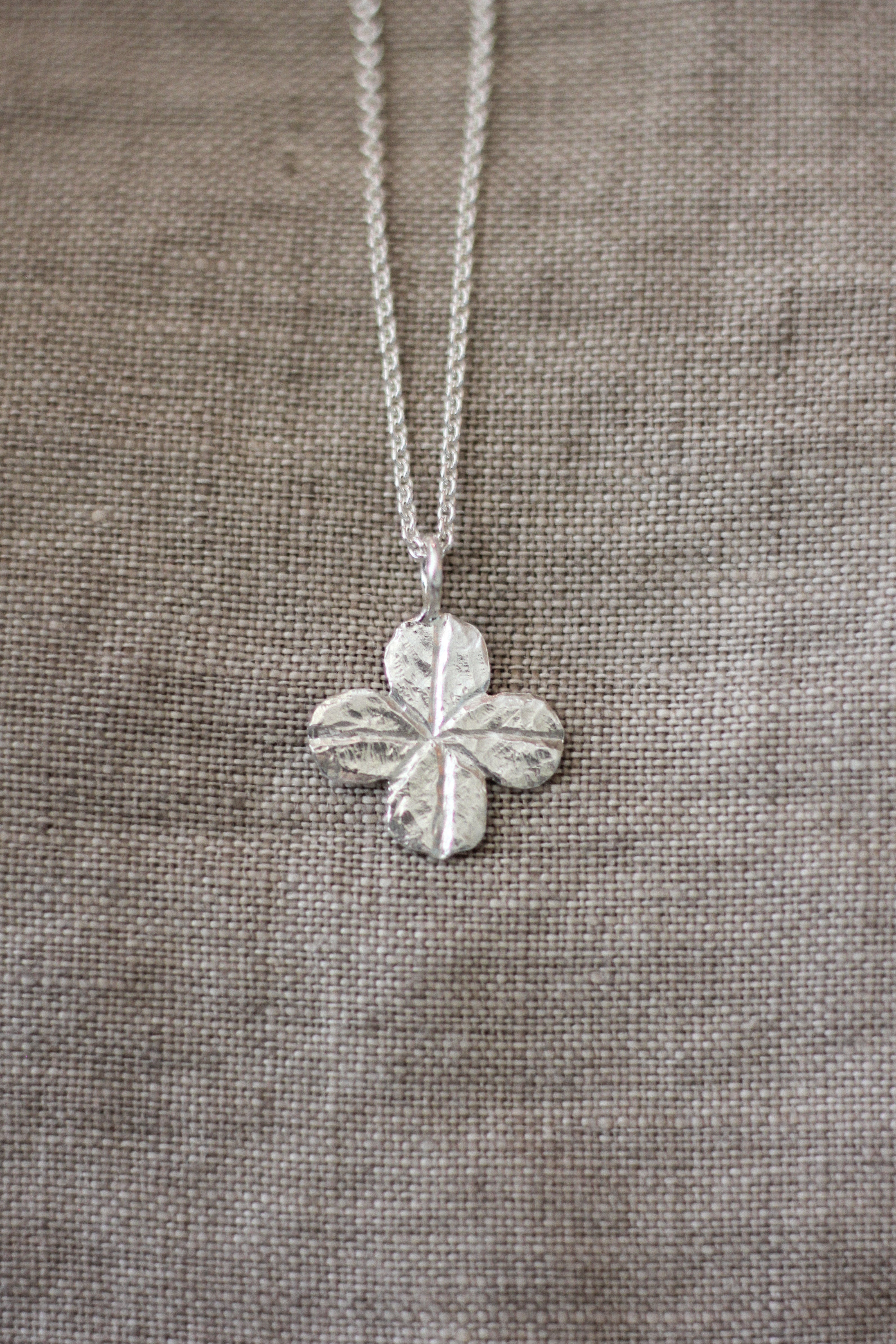 Clover necklace large