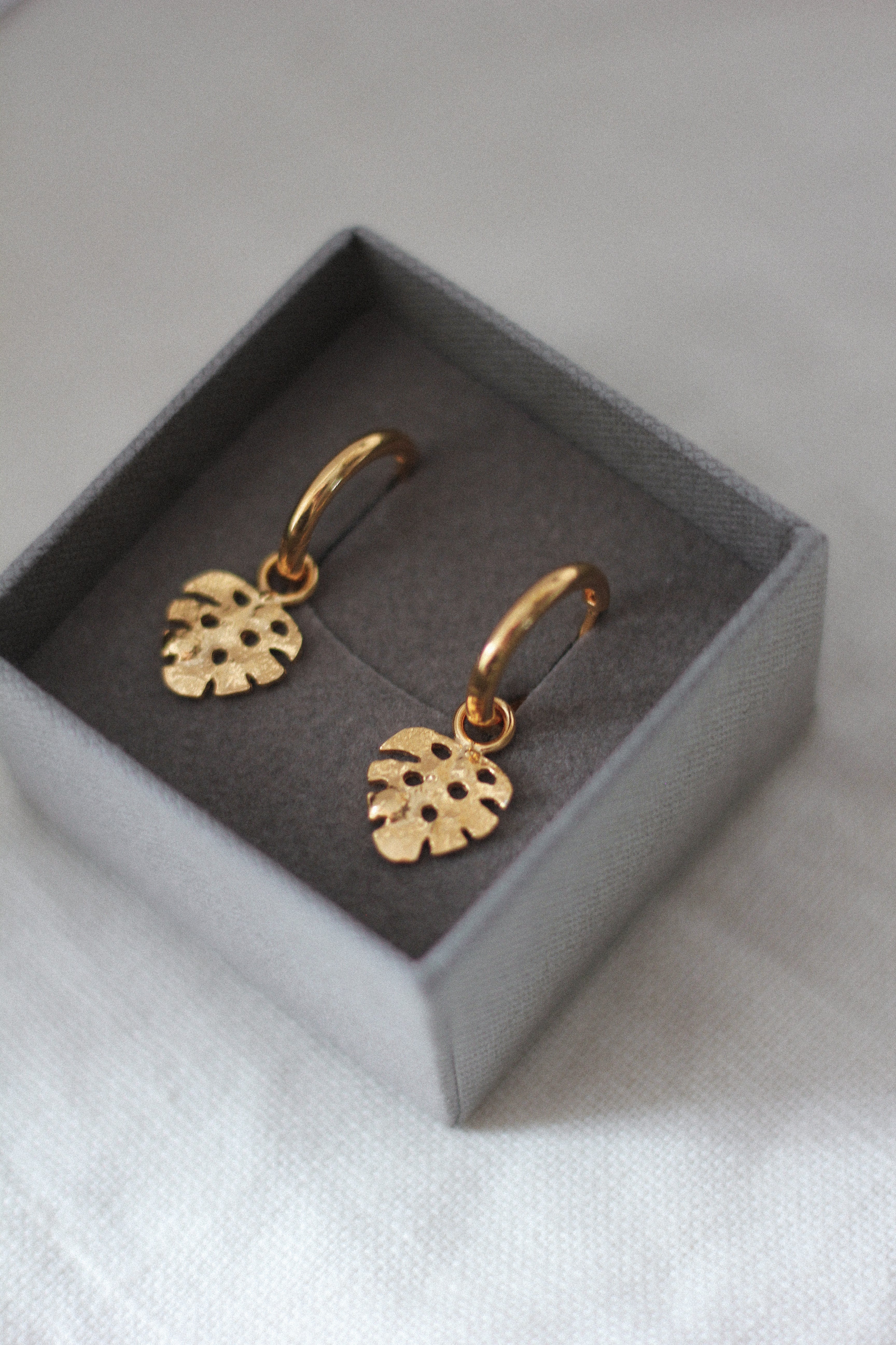 Monstera earrings