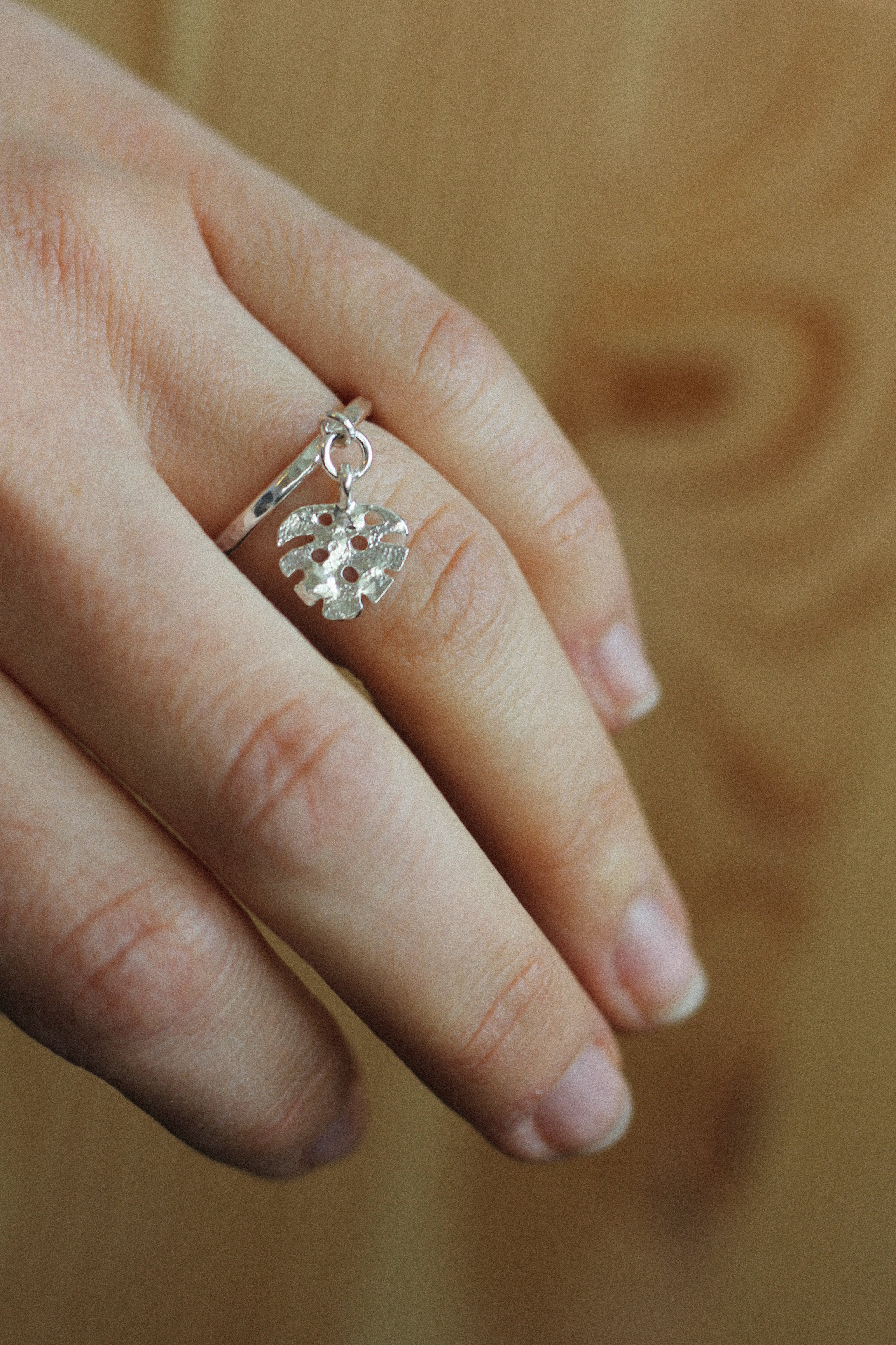Monstera ring