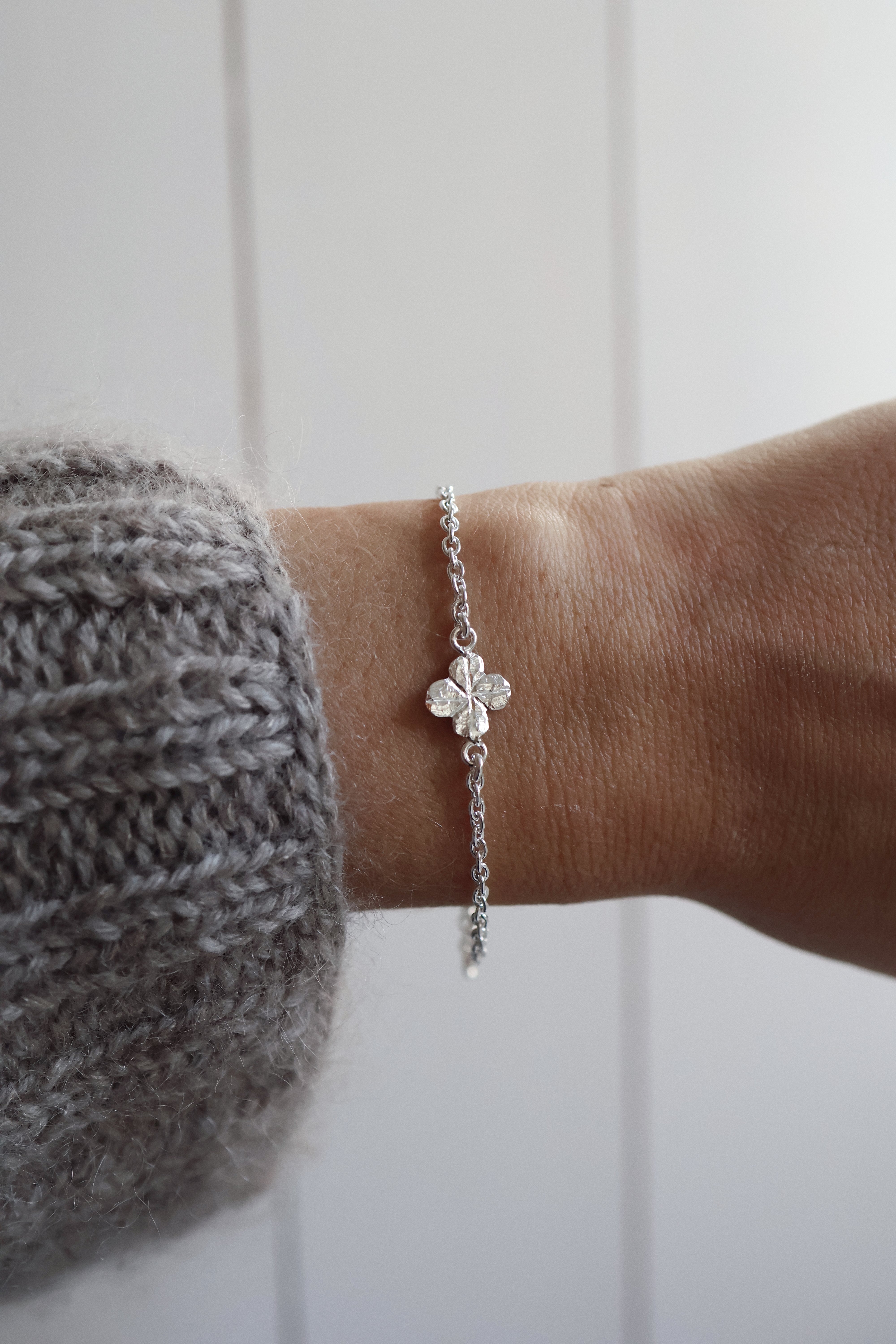 Clover bracelet