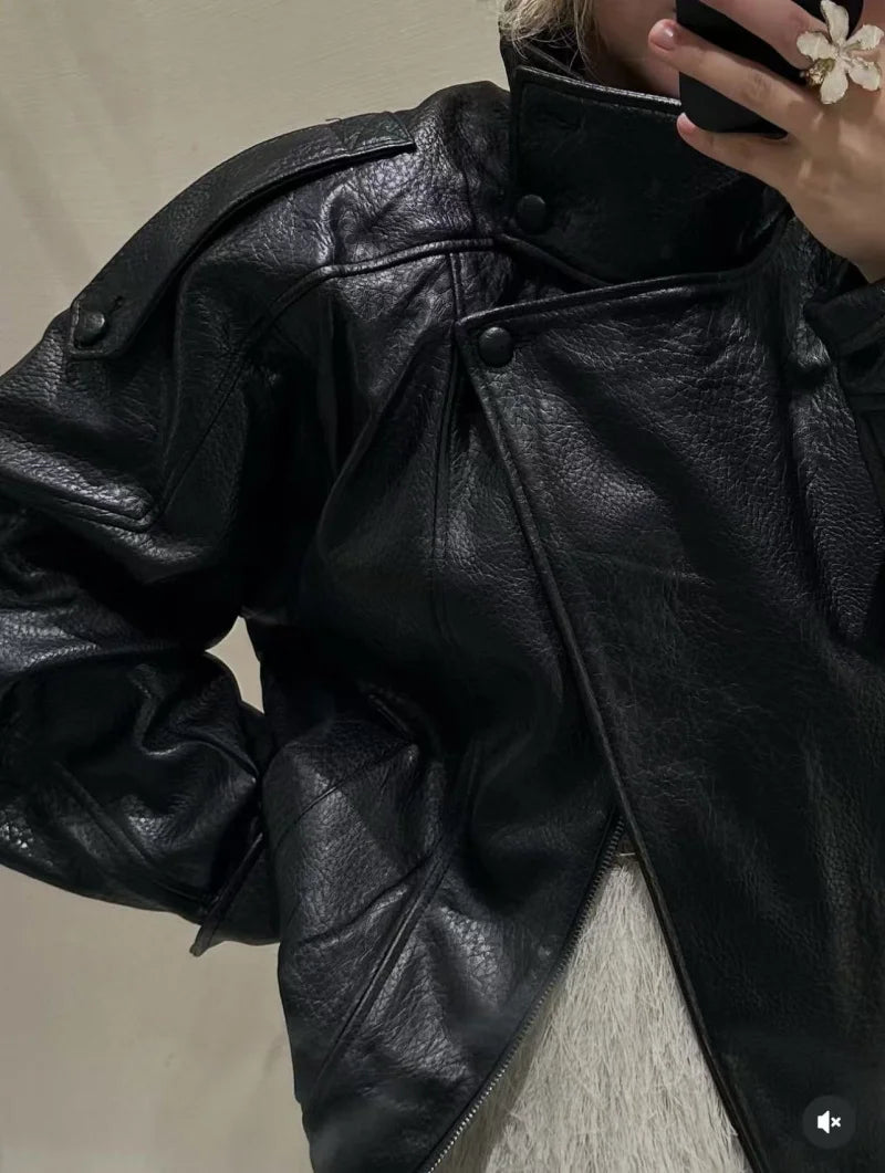 Tyra | Jakke i skinnlook