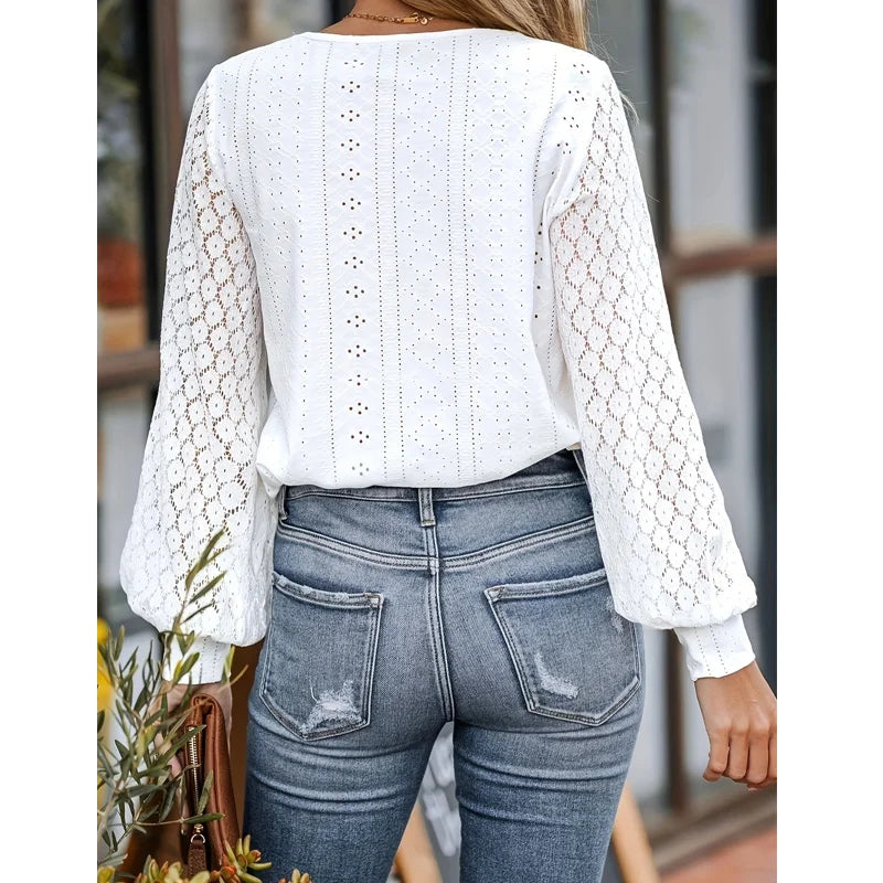 Lillehvit | Brodert Bluse