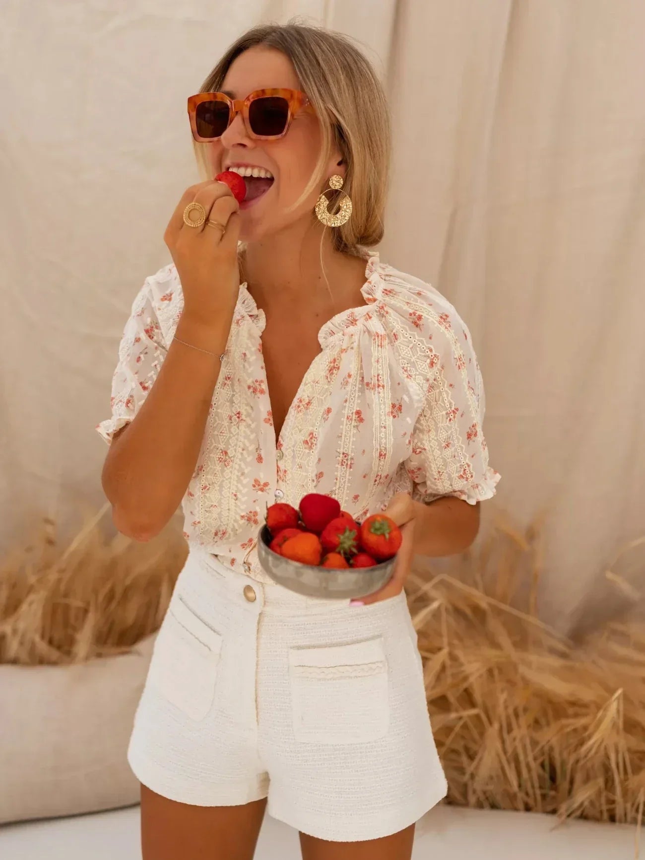 Elina | Blomsterbluse med Sommerlig Sjarm